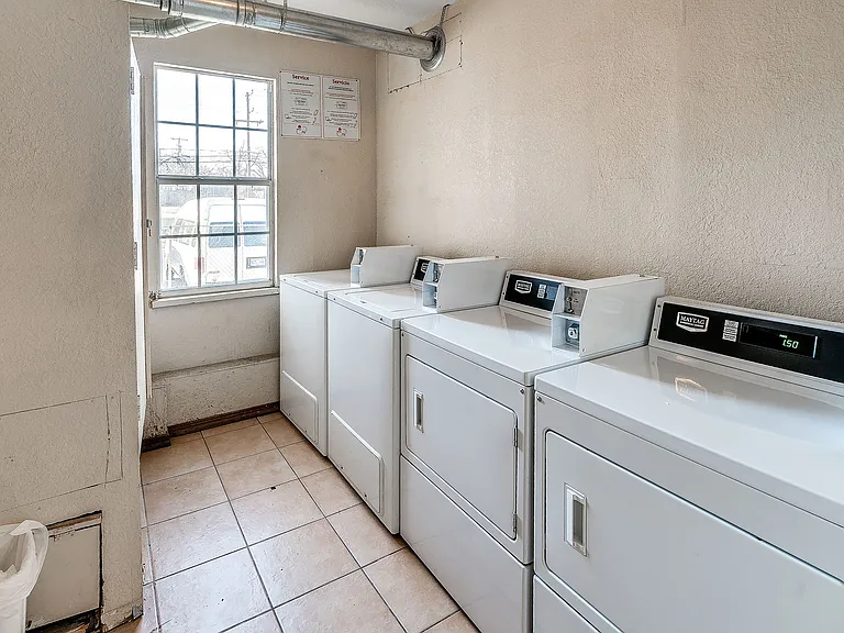 The Vintage Apartments — Photo 14