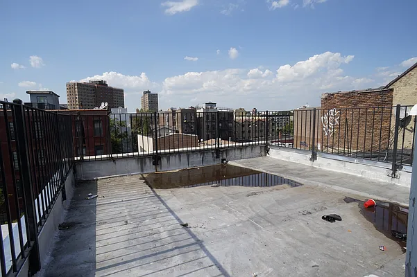 Rented by EXR | media 14