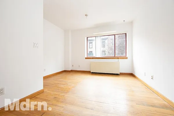 Rented by Mdrn Residential | media 27