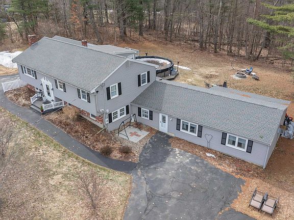 3rd image of 169 Main Street