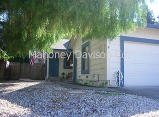 2038 Caulfield Ln, Petaluma, CA 94954