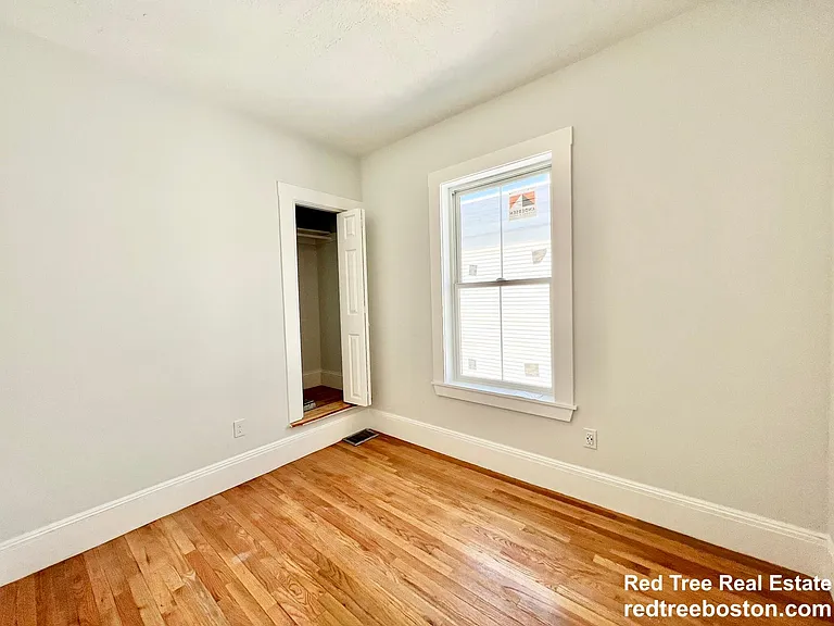 79 Sydney St #2 — Photo 7