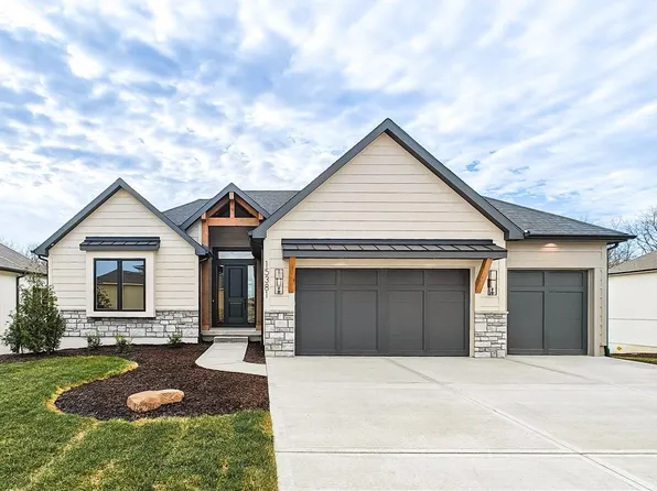 15181 W 168th Pl, Olathe, KS 66062