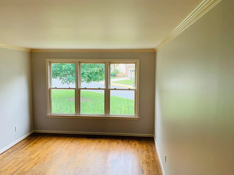 9016 Daum Ct — Photo 5