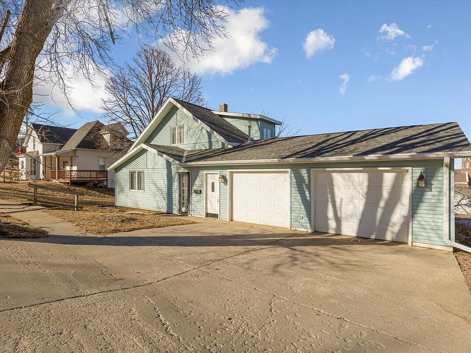1st image of 208 Crandall Ave