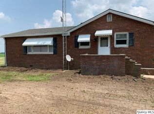 1898 E 2600th St, Camp Point, IL 62320