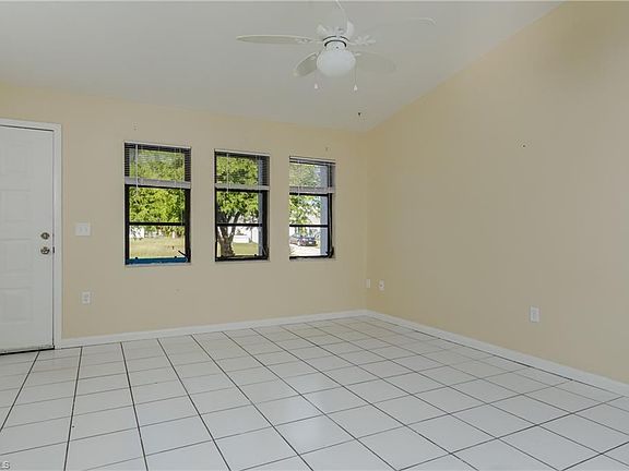 3rd image of 2131 SE 8th Ave