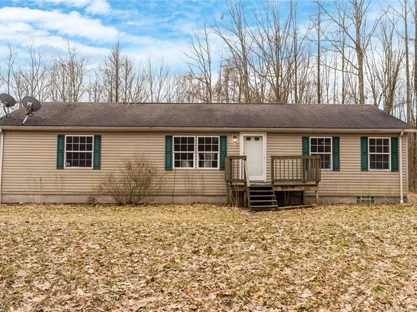 1367 Housel Craft Rd, Bristolville, OH 44402