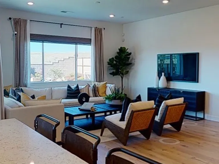 4928 Gold Rush Dr — Photo 3
