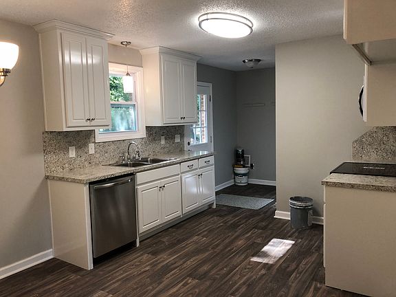 3rd image of 3295 Lee Road 145