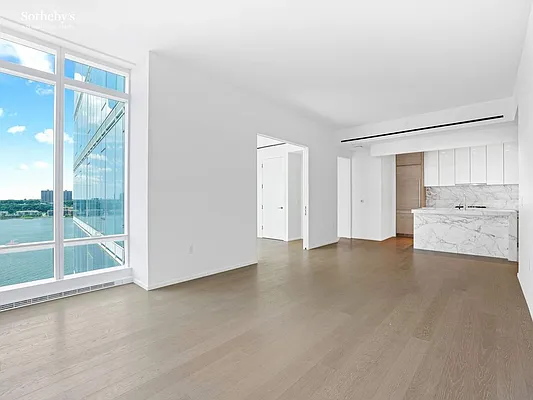 Rented by Sotheby's International Realty | media 10