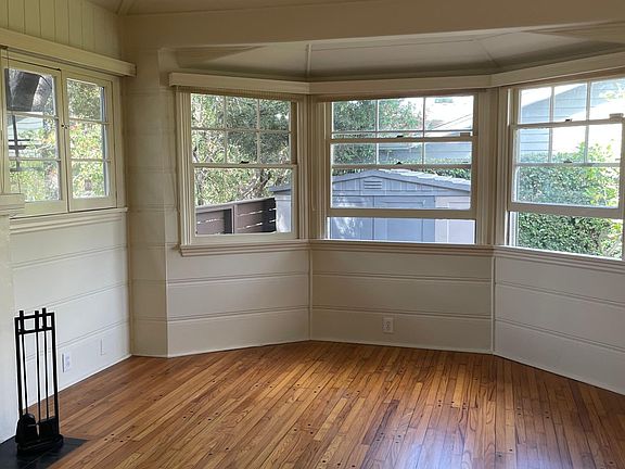 5th image of 2814 Kansas Ave