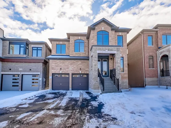 207 Fallharvest Way, Whitchurch Stouffville, ON L4A 5C2