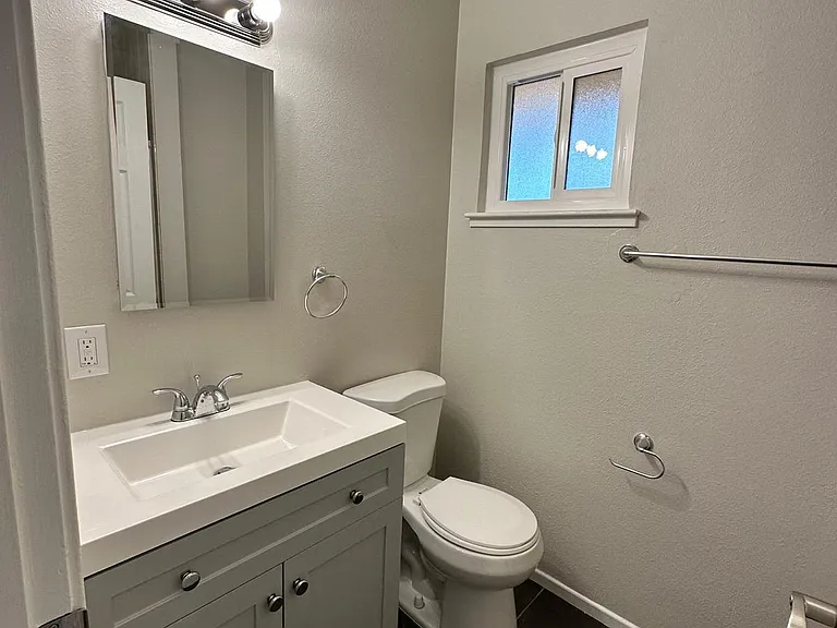 7033 Linwood Way — Photo 13
