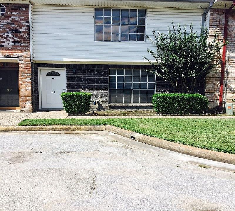1st image of 1831 Sherwood Forest St APT 21