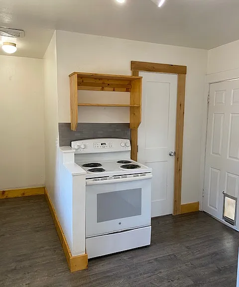 302A Van Trump Ave NE #A — Photo 18