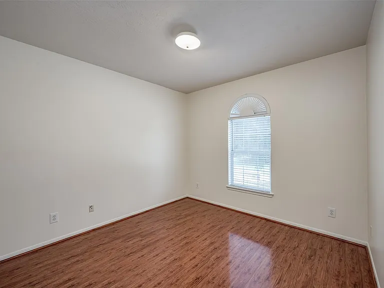 3402 Caloway Ct — Photo 22