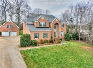 112 Castle Tower Ln, Mooresville, NC 28117