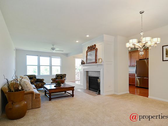 Living Room / Dining Room