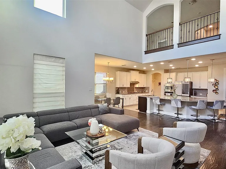 7324 Clementine Dr — Photo 6