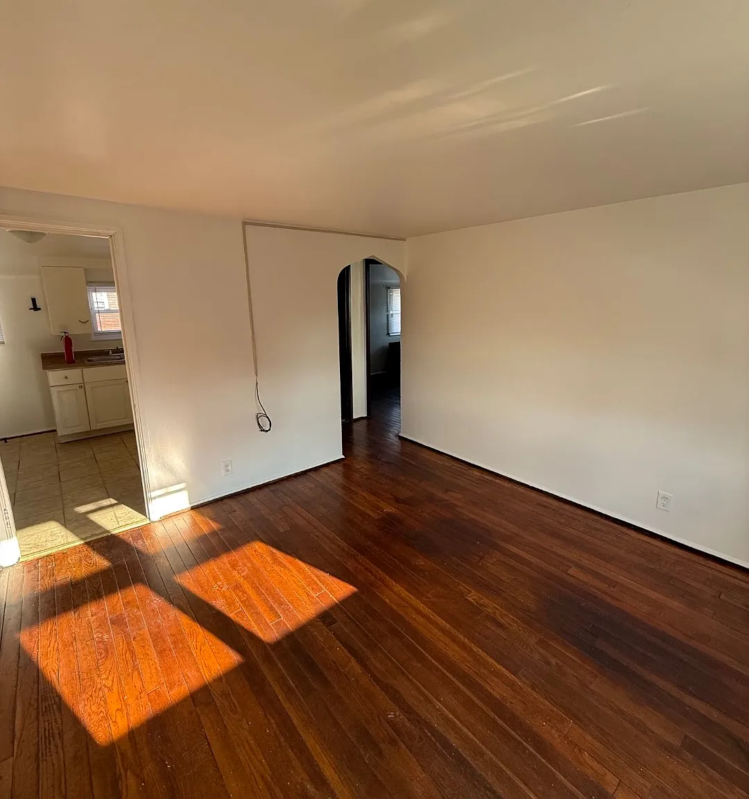 2 bed, 850 sqft, $995 — Photo 2