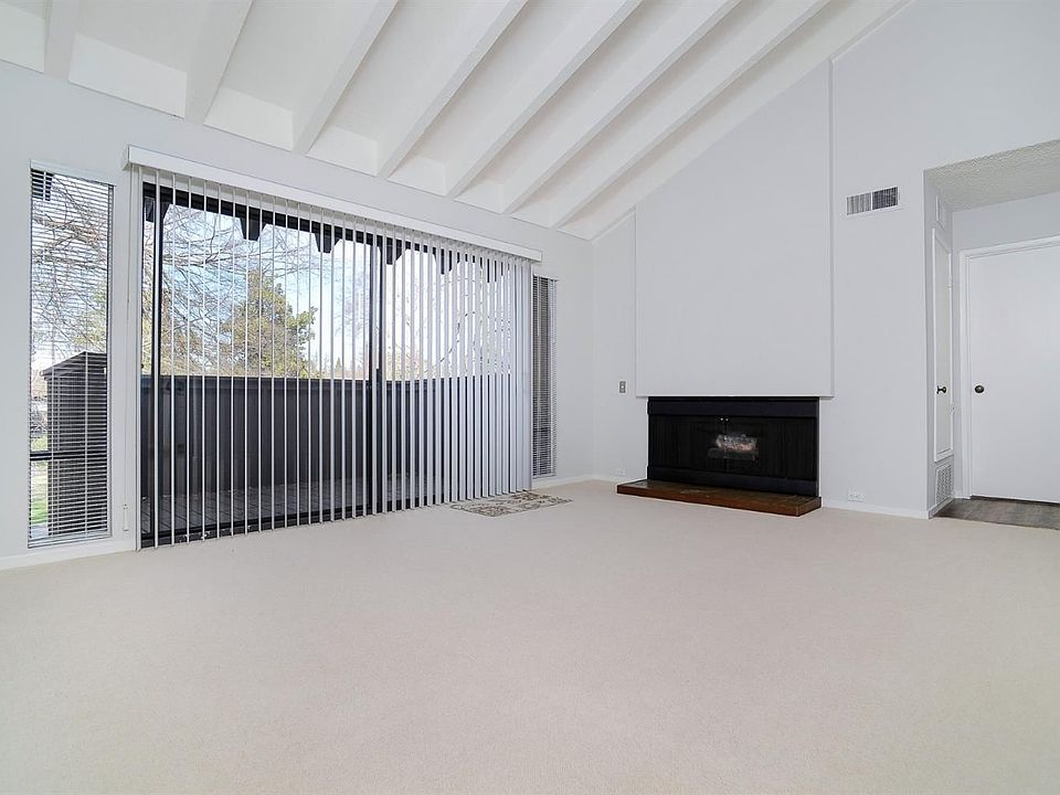 1st image of 786 Woodside Lane East Ln #10
