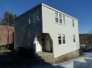 4 Currier St, Amesbury, MA 01913