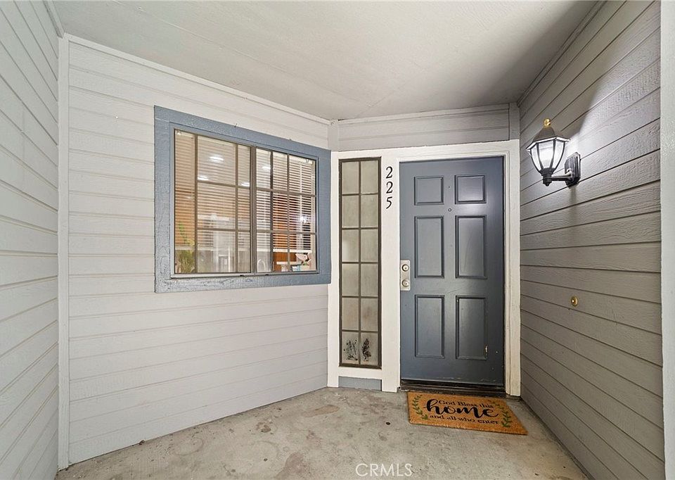 1st image of 225 Star Pine Ct