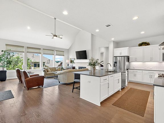4th image of 2407 Skywalk Ln #61