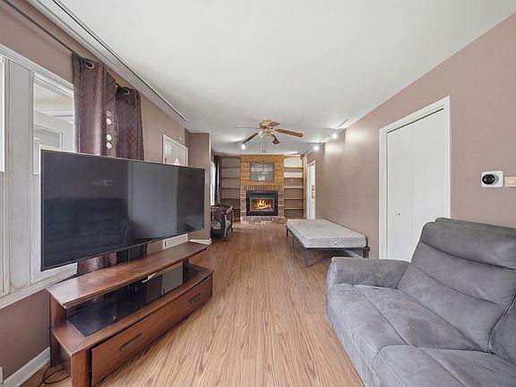 3rd image of 1219 Gates St
