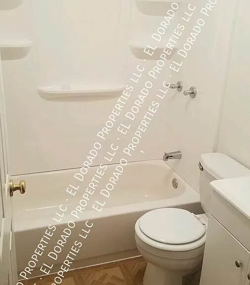 1010 E Sligh Ave — Photo 2