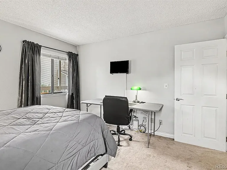 8335 Fairmount Dr — Photo 9