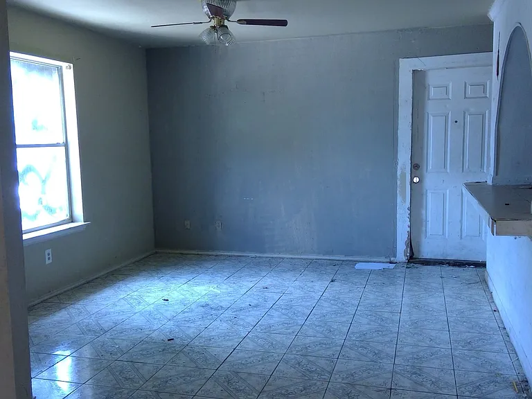 9031 Port Shire Dr — Photo 6
