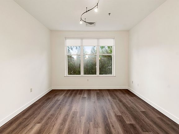 2nd image of 370 Farrell Street #114