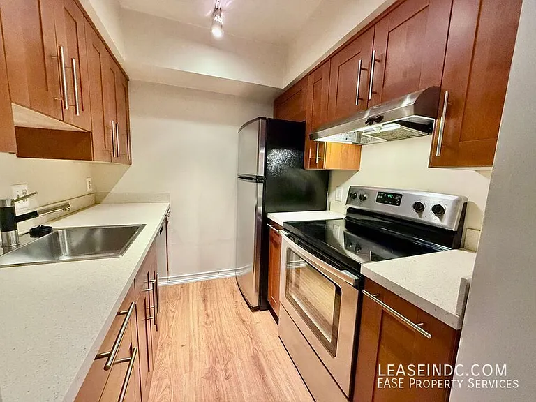 1000 N St NW #B — Photo 11