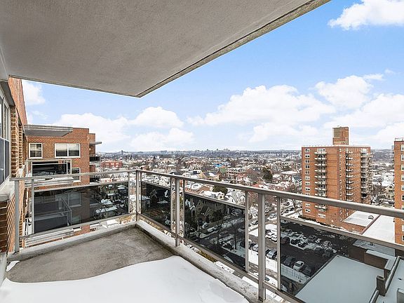 5th image of 7031 108th St APT 14H