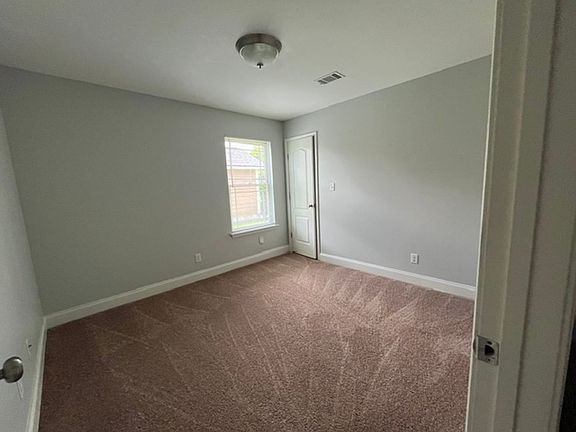 2nd image of 120 Laurelwood Ct