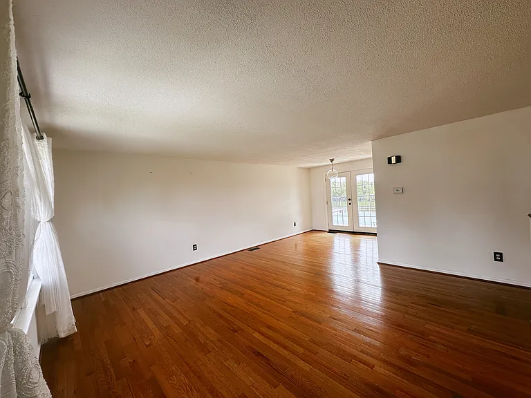 Family and Dining Rooms