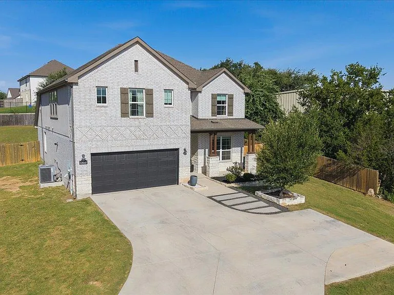 1317 Highwater Dr — Photo 3