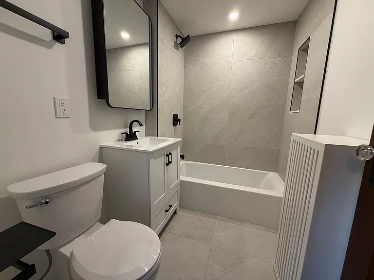 26 Louise St #26 — Photo 6