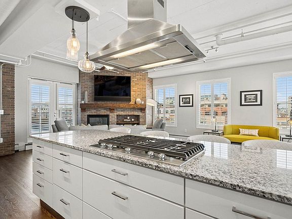 2nd image of 1499 Blake St #6C