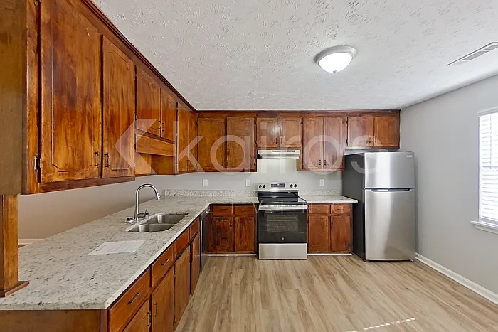 168 Deer Pkwy — Photo 6