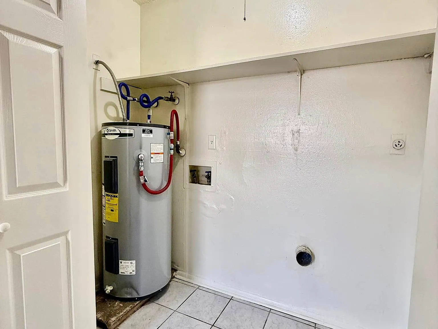 3 bed, 1400 sqft, $1,550 — Photo 3