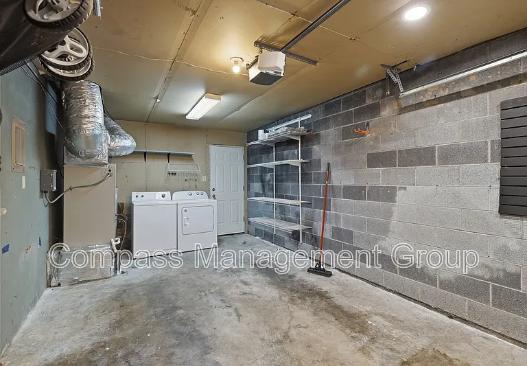 7668 Chatham Cir — Photo 19