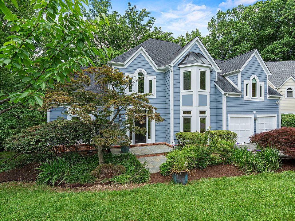 1st image of 7926 Long Ridge Ct