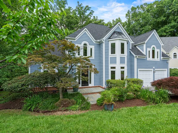 7926 Long Ridge Ct, Cabin John, MD 20818