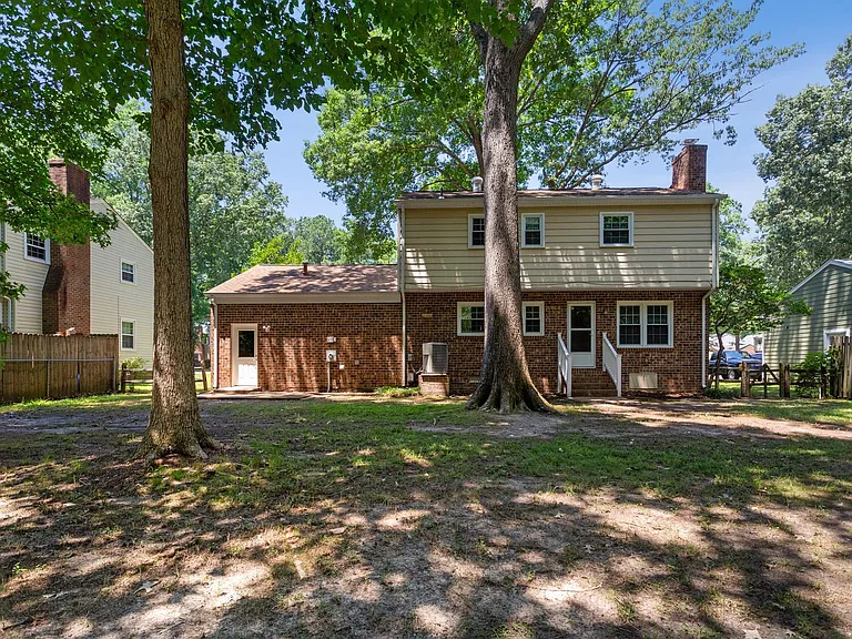 106 Rowe Dr — Photo 20