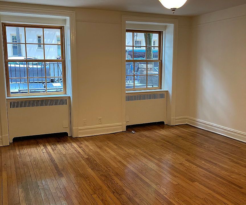 1st image of 144 Henry St APT 1
