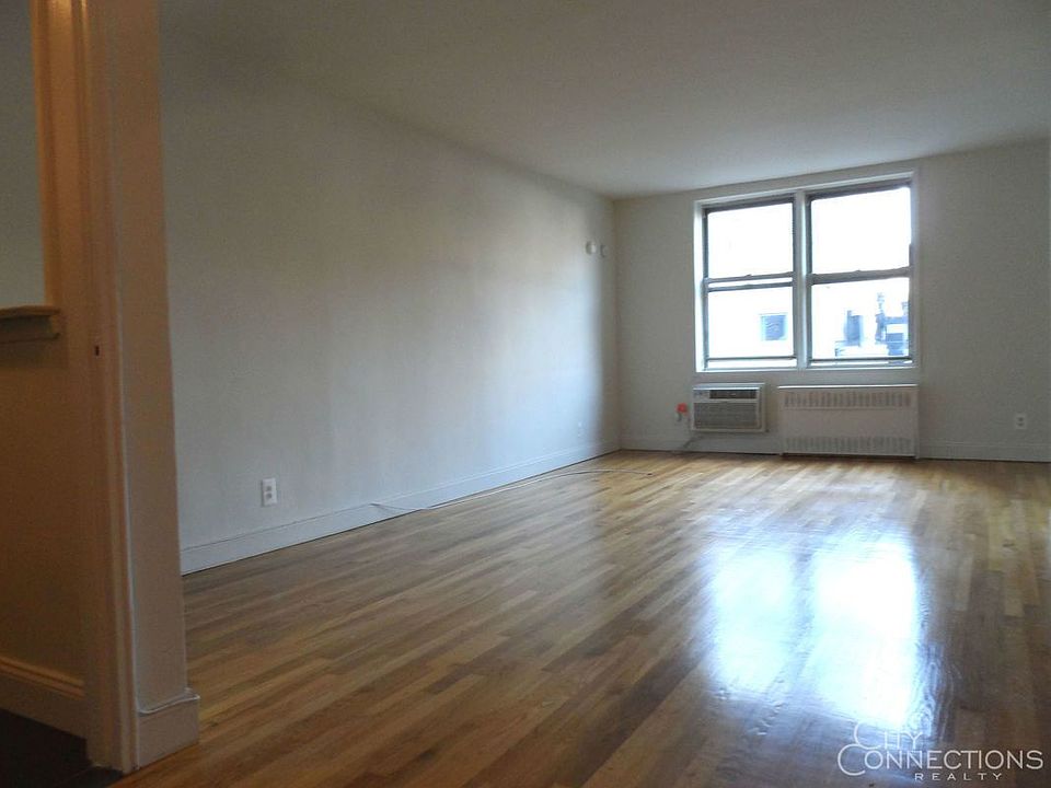 1st image of 310 W 47th St APT 5A