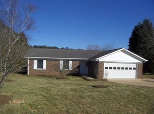 2044 Whitegate Ln, Newton, NC 28658